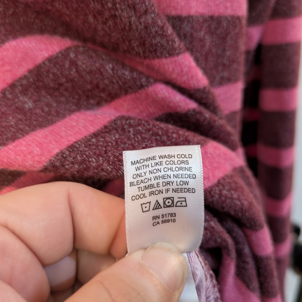 🔴3/$15 Maurices Striped V-Neck top in Dusty Rose & Pink - Picture 9 of 13